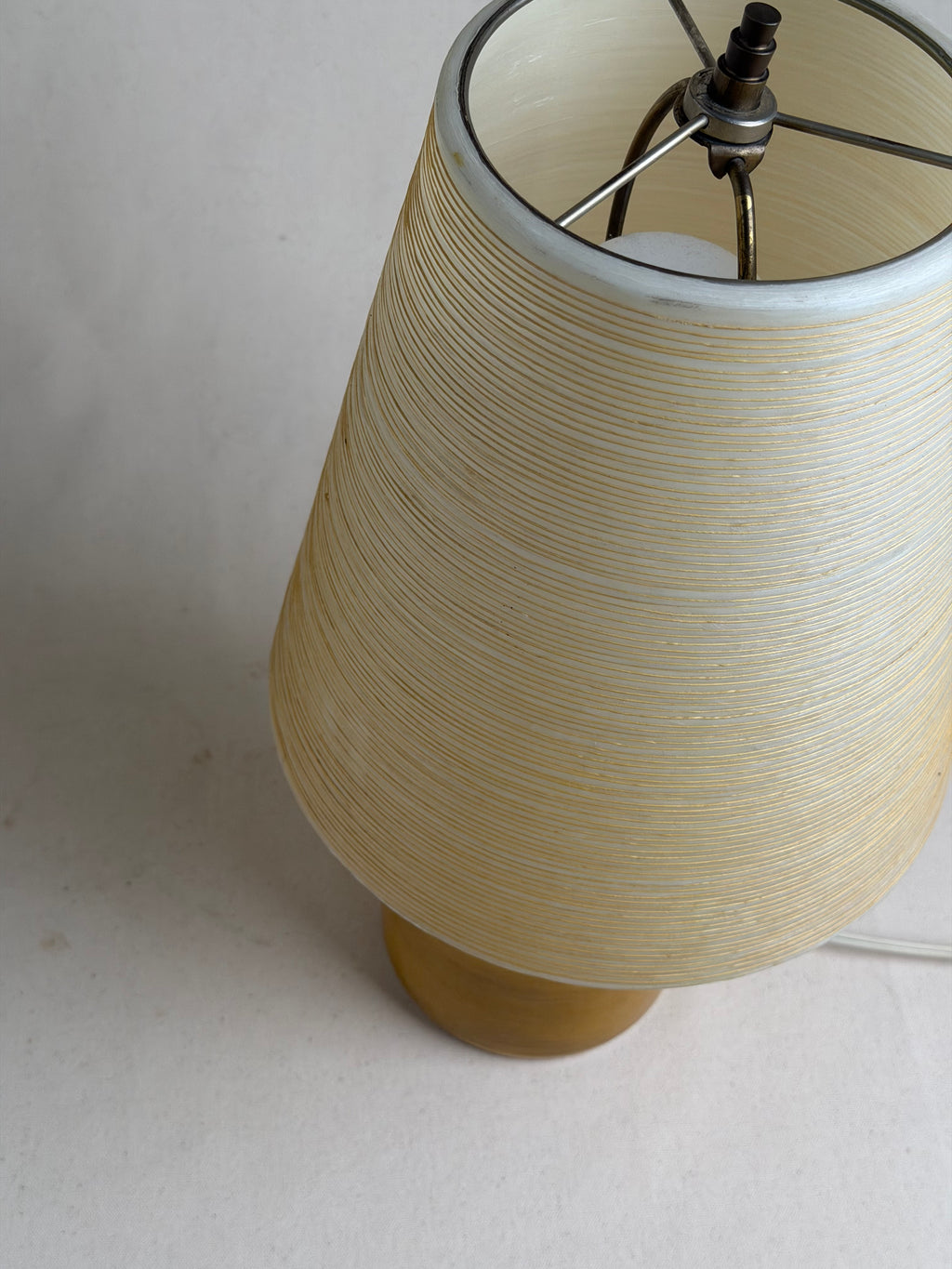 Lotte & Gunnar Bostlund Model 1200 Mustard Ceramic Table Lamp, Canada c. 1960s