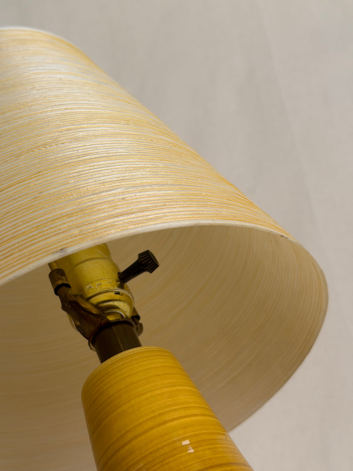 Lotte & Gunnar Bostlund Model 1200 Mustard Ceramic Table Lamp, Canada c. 1960s