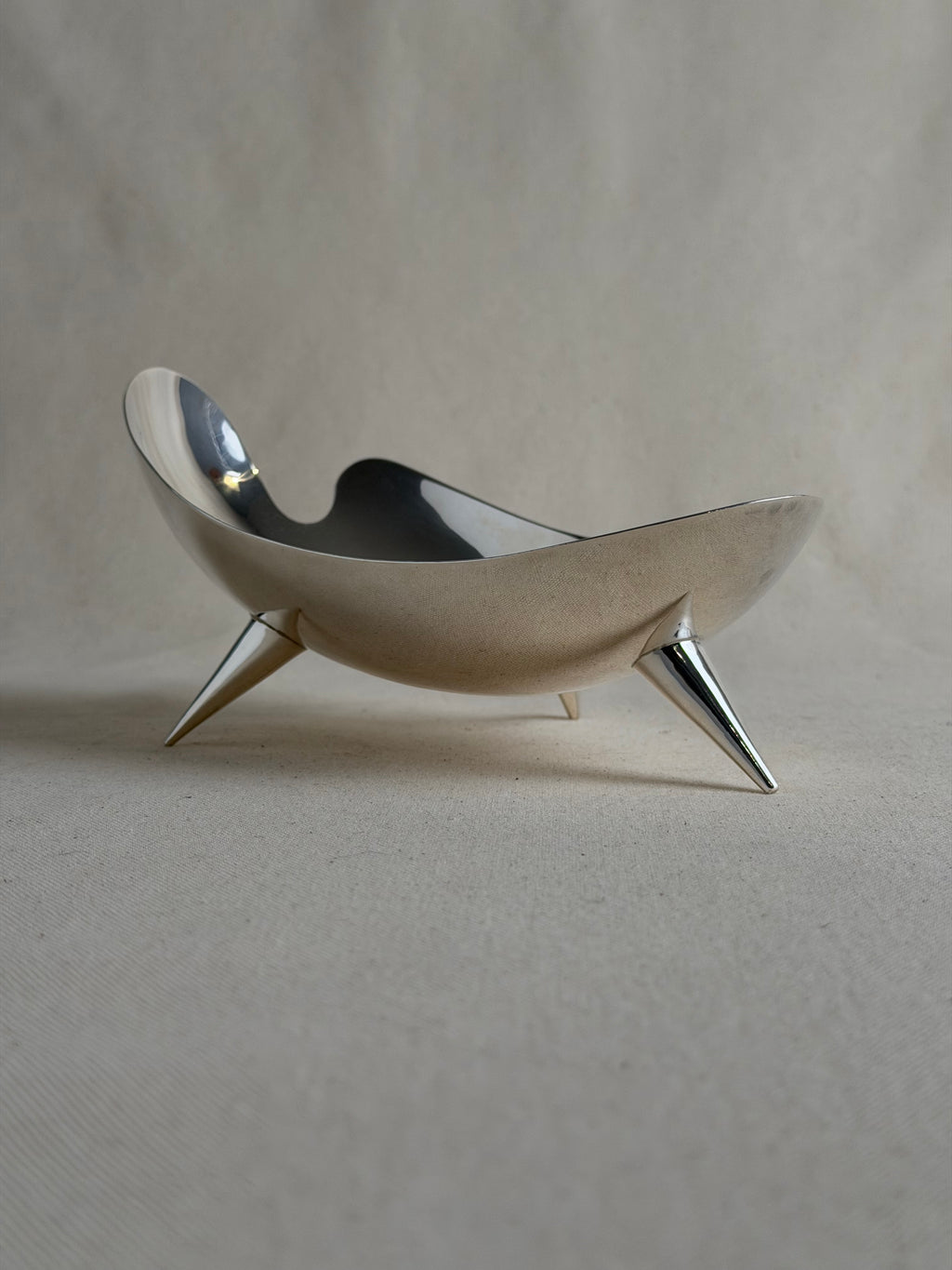 Juventino López Reyes Modernist Sterling Silver Palette-Form Tripod Dish, c. 1950s–60s