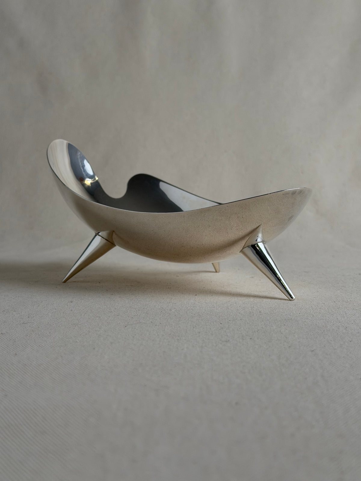 Juventino López Reyes Modernist Sterling Silver Palette-Form Tripod Dish, c. 1950s–60s